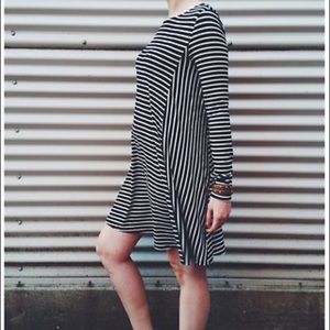 Old Navy Striped Long-sleeve Jersey Swing Dress